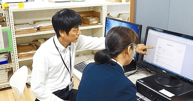 年賀状を作成するときヨシのスタッフ