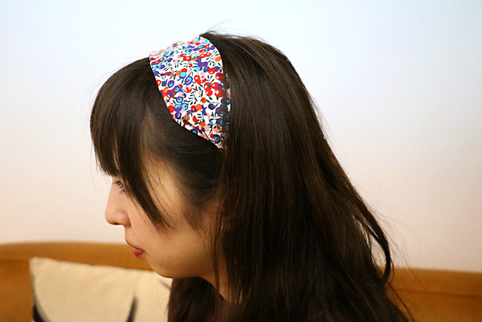 ツイリースカーフのヘアバンド