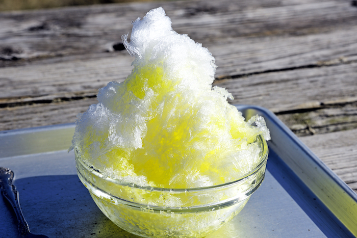 レモンシロップを使ったかき氷の写真