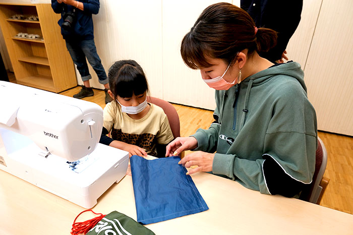 真剣な表情のお子さま