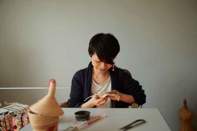 【刺しゅうの一番の魅力は、話の種や思い出になること】刺しゅう作家・atsumiさんにインタビュー