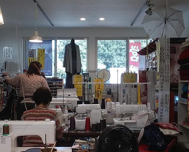 店舗内観02