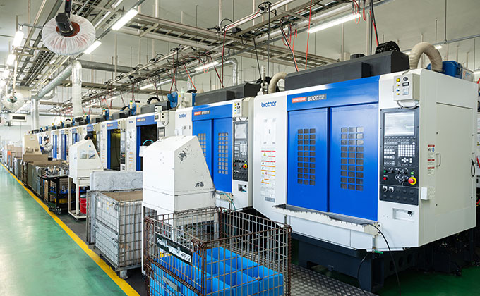 本社工場に並ぶSPEEDIO