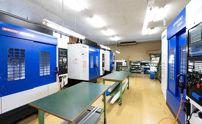 SPEEDIOが並ぶ工場