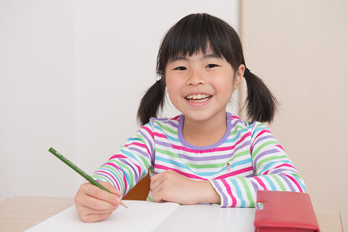【小学校で自慢できる！】きれいな字を子どもが書けるようになる5つのポイント