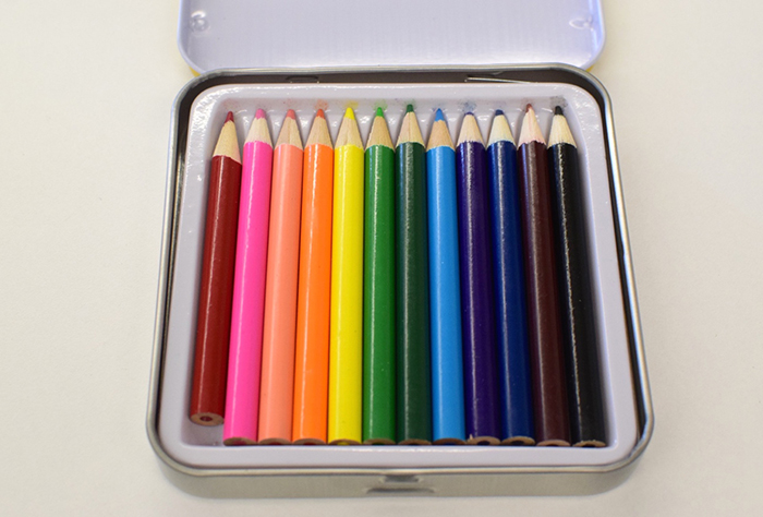 まずは、色鉛筆を選ぼう！桑原さんオススメは、24～36色