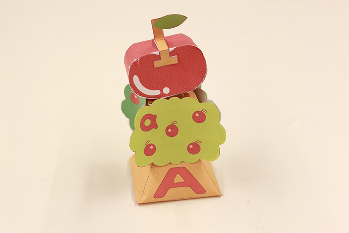 【A】Apple（りんご）