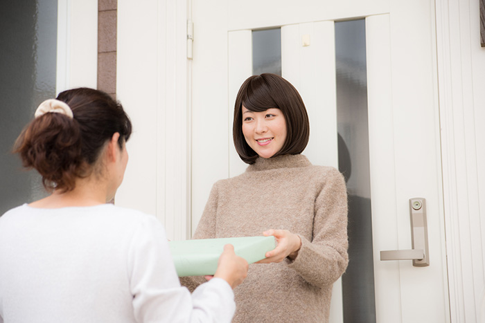 引っ越し後が、ご近所付き合いの要！忘れずご挨拶に行きましょう