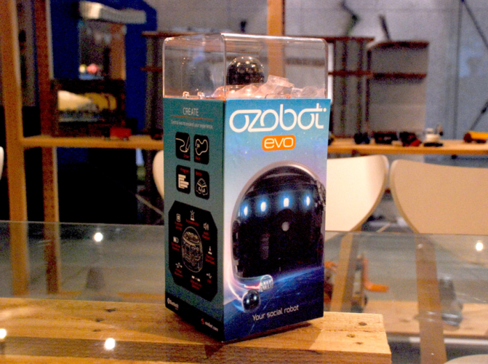 【紙×プログラミング教育】「Ozobot」は思考力をぐんぐん伸ばす超小型ロボット