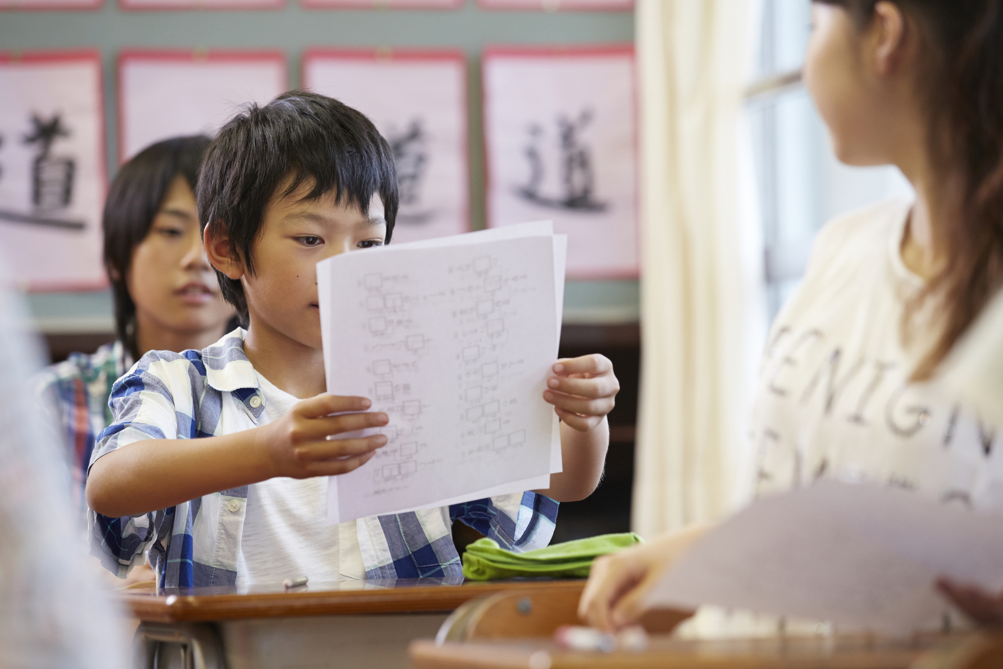 毎日の学校だよりやプリントは子ども自身でスキャンさせて管理力を身に着けるきっかけに