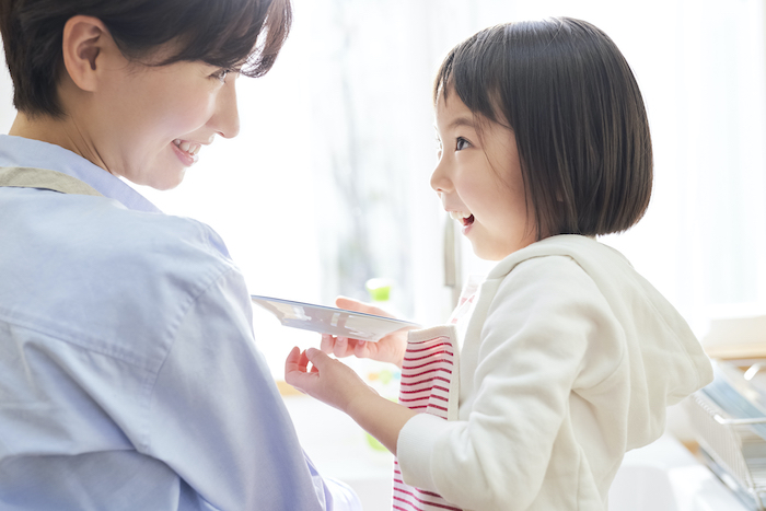 【ベテラン保育士に聞いた】お子さまをお手伝い好きにするための方法