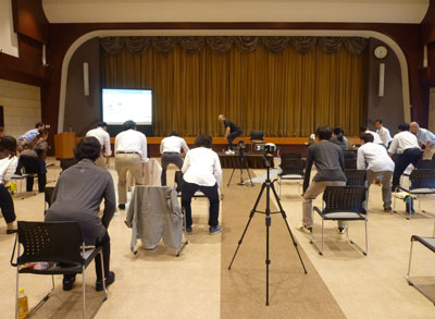 運動紹介の様子